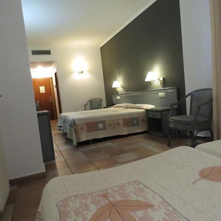Hotel Santa Anna L'Estartit Phòng bức ảnh