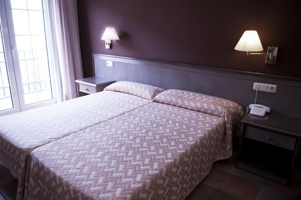 Hotel Santa Anna L'Estartit Phòng bức ảnh